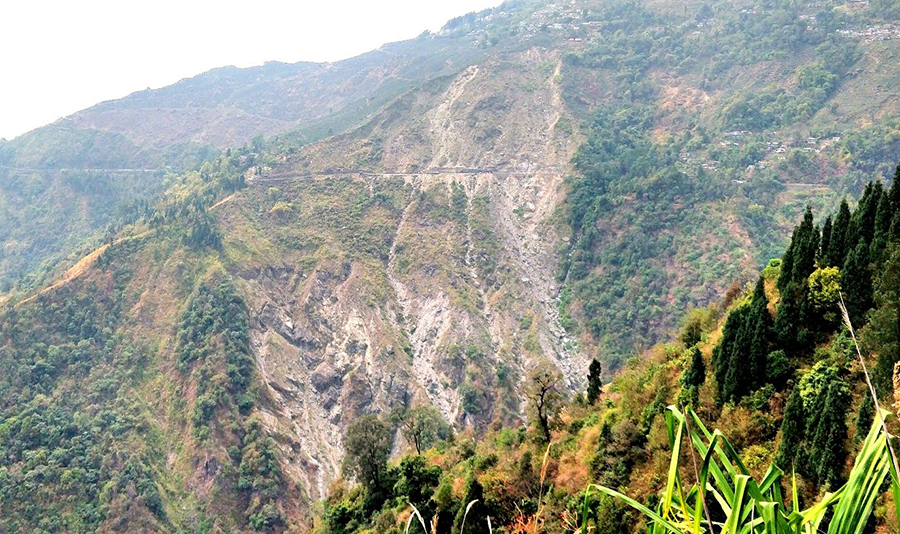 An active landslide in the Darjeeling Himalayas (14 mile landslide, Darjeeling district, West Bengal) Source: Geological Survey of India (GSI).